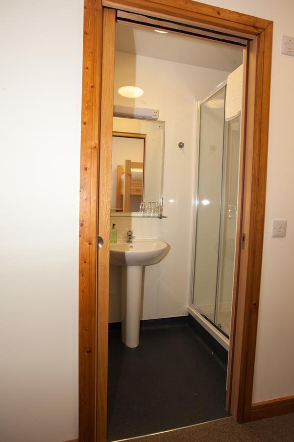 Black Isle Bar & Rooms Inverness Dış mekan fotoğraf
